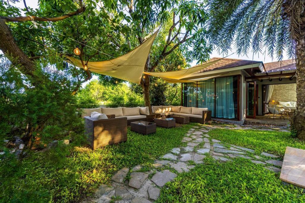Secluded Oasis For Family And Friends Bm5 Villa *