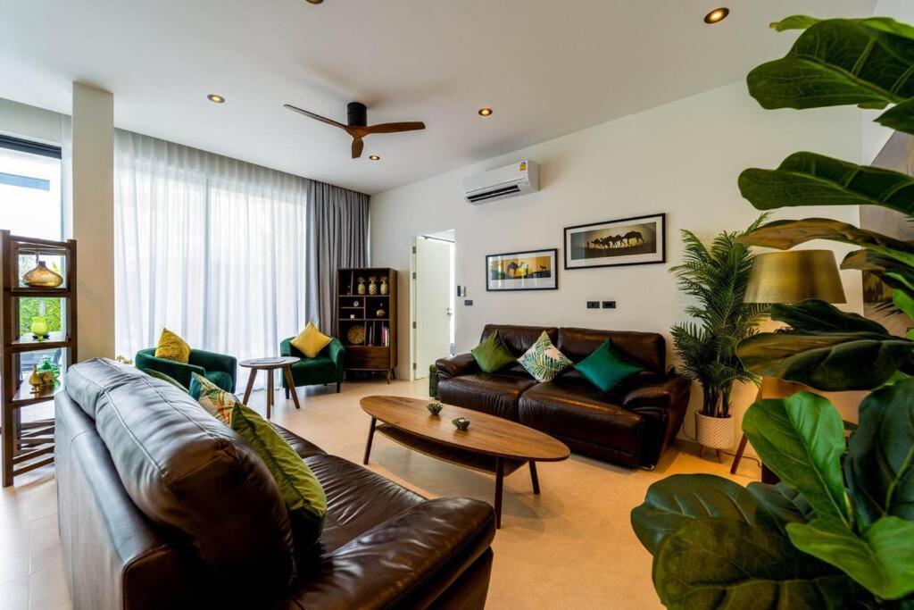 Luxury Modern 6 Bed Private Pool Llw *