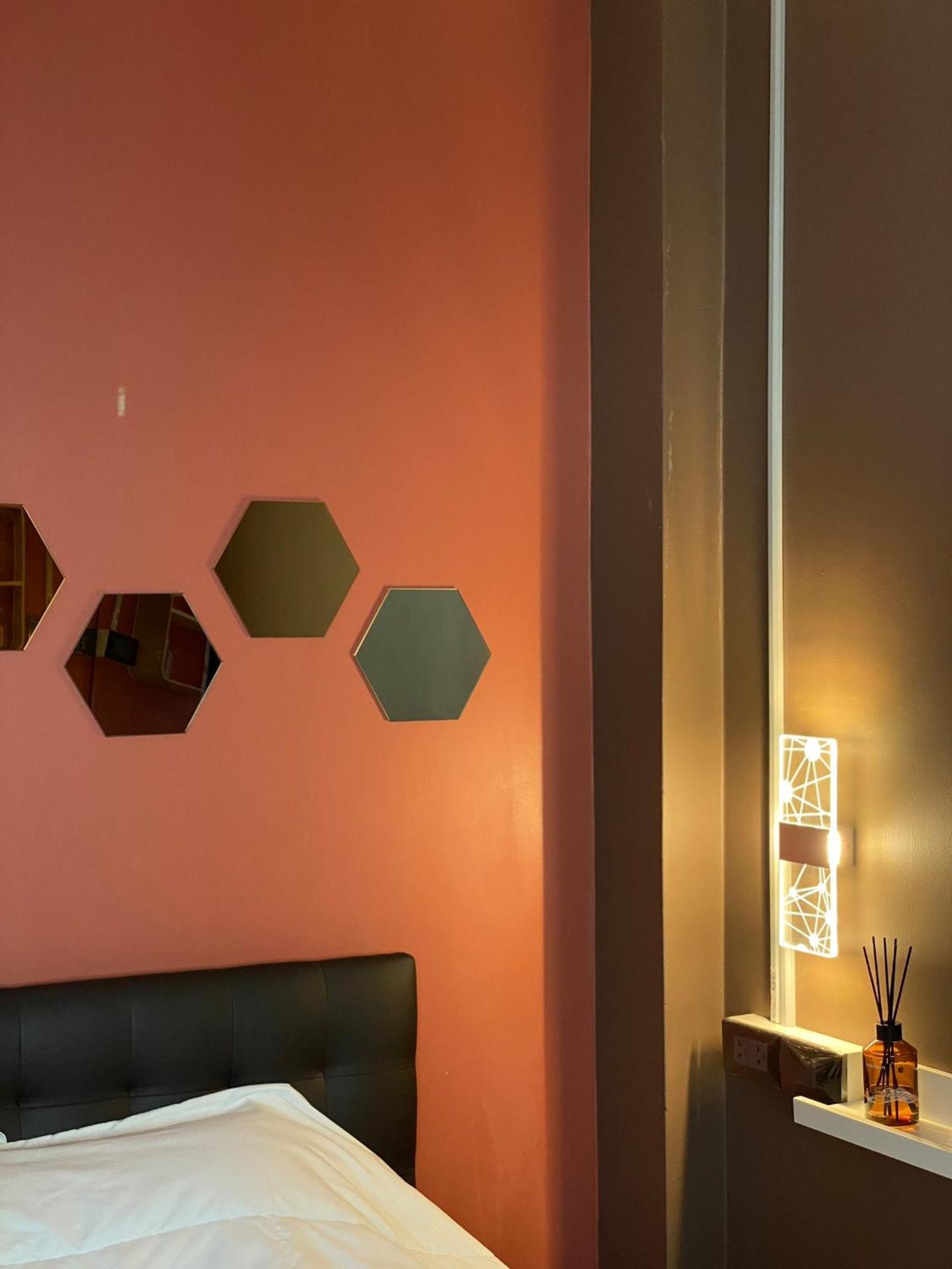 Varietyd-dayhostel HHQ
