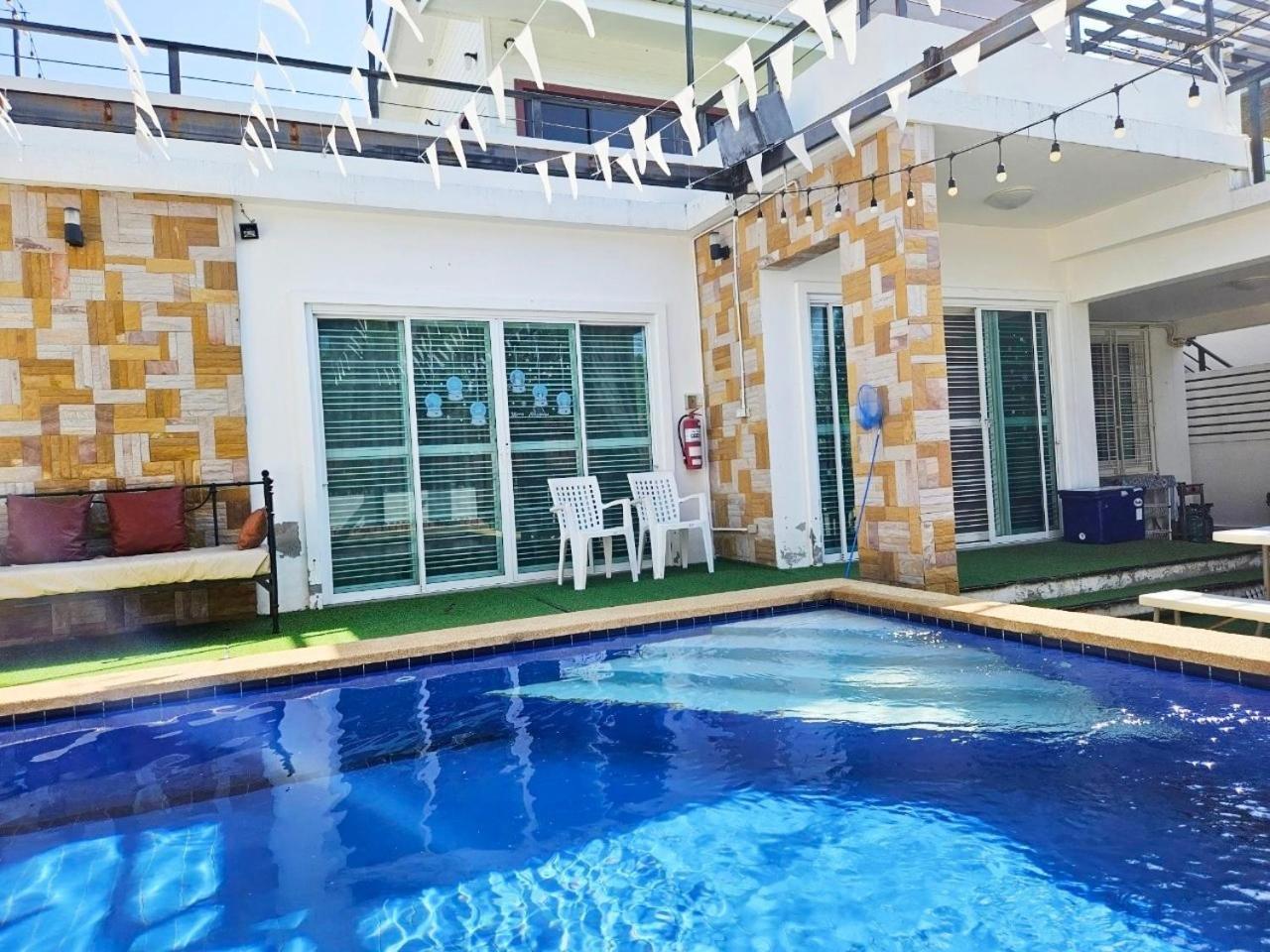 บ้านปาร์ตี้ พูลวิลล่า หัวหิน: 4-bedroom Party With Pool And Karaoke Hua Hin
