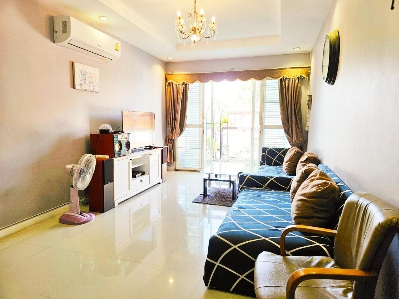 บ้านปาร์ตี้ พูลวิลล่า หัวหิน: 4-bedroom Party With Pool And Karaoke Holiday home