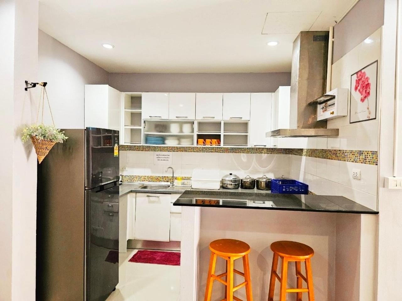บ้านปาร์ตี้ พูลวิลล่า หัวหิน: 4-bedroom Party With Pool And Karaoke