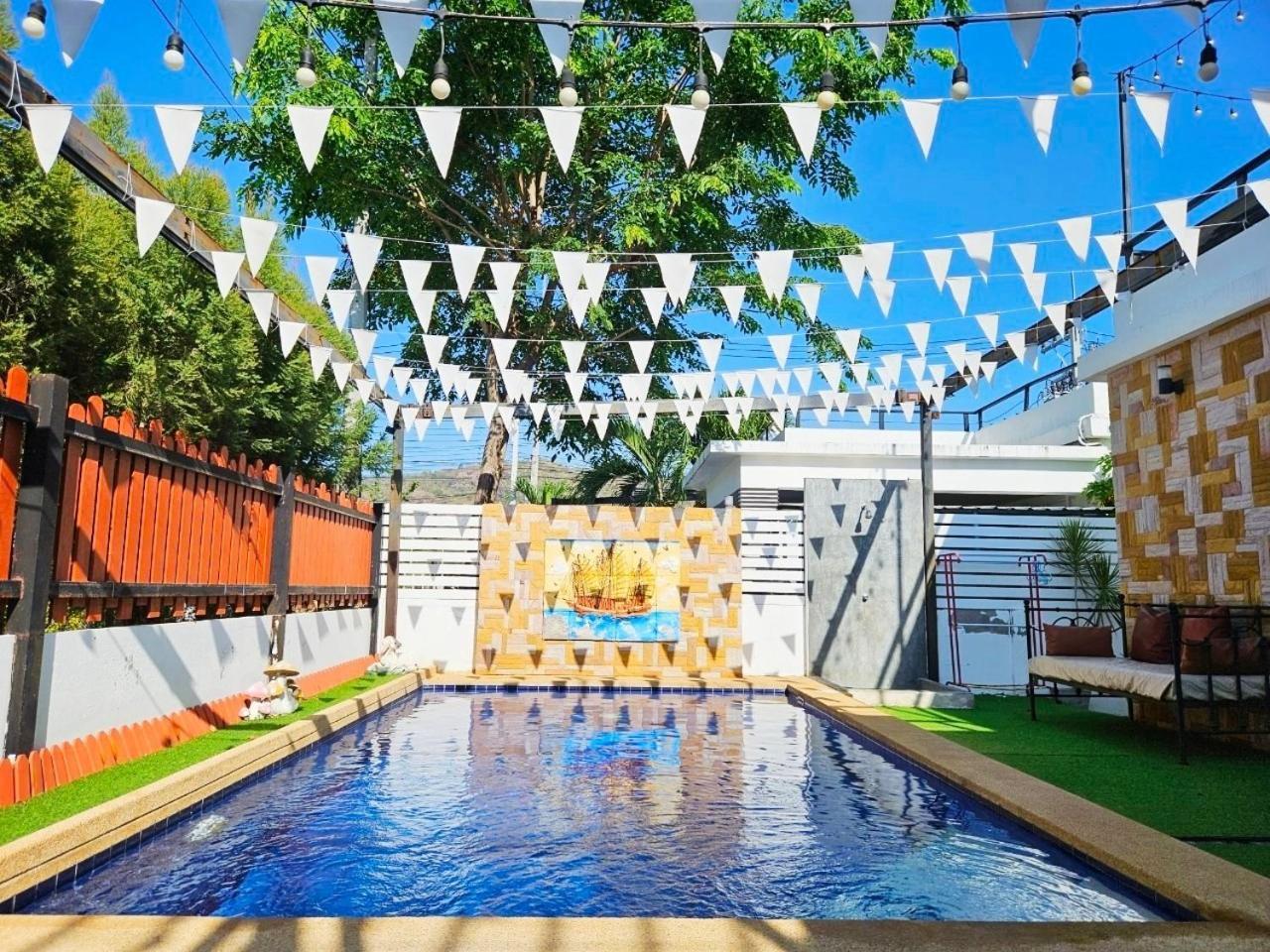 บ้านปาร์ตี้ พูลวิลล่า หัวหิน: 4-bedroom Party With Pool And Karaoke Holiday home *