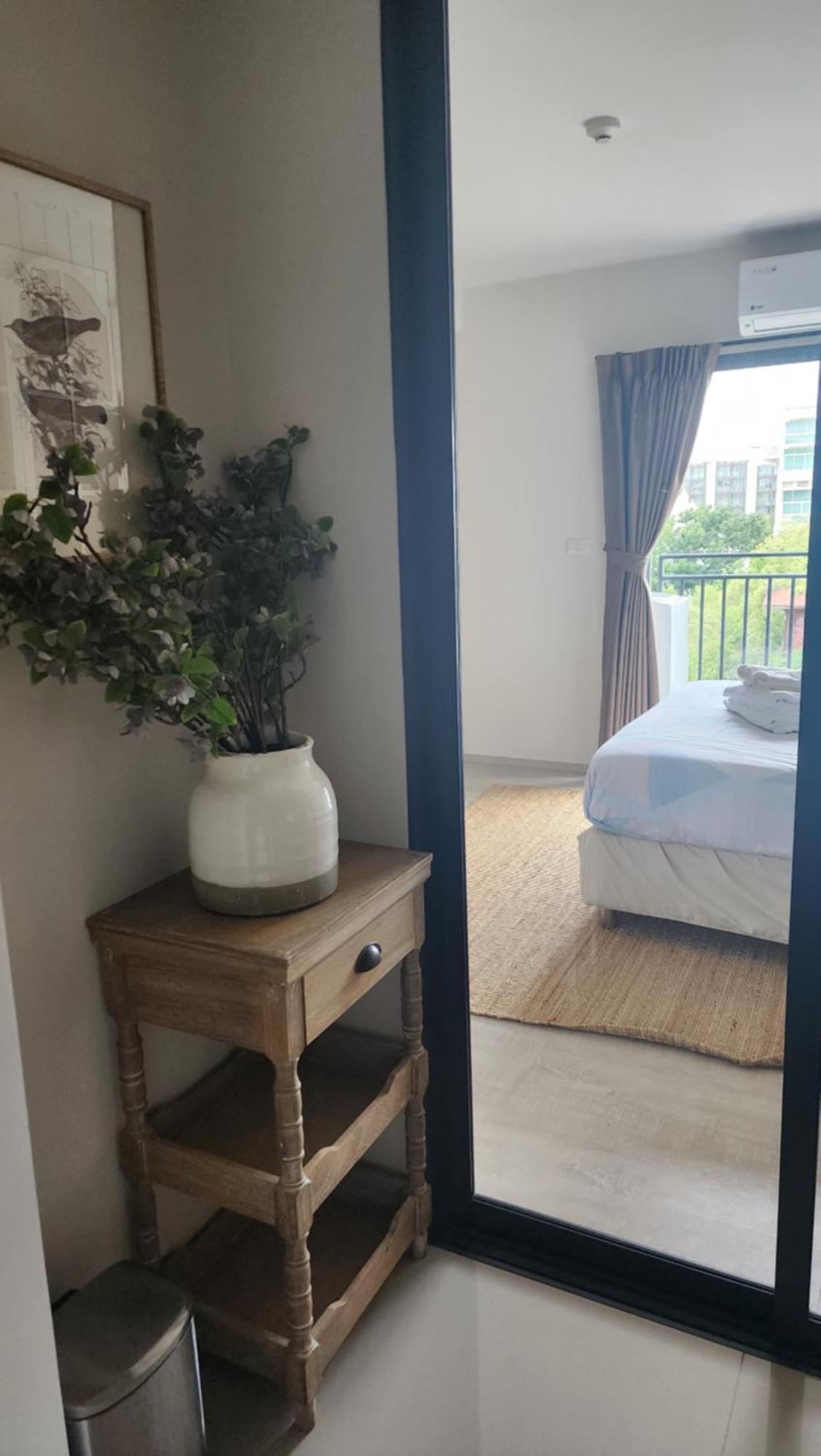 Apple's La Casita Room2 Apartment