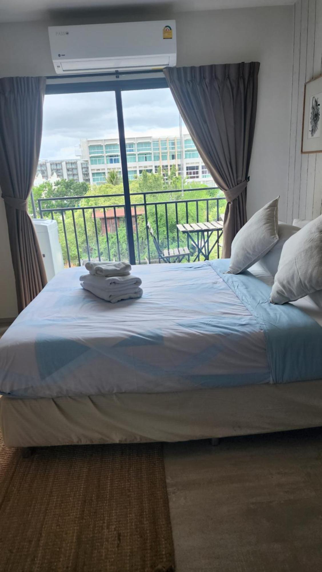 Apple's La Casita Room2 * Hua Hin