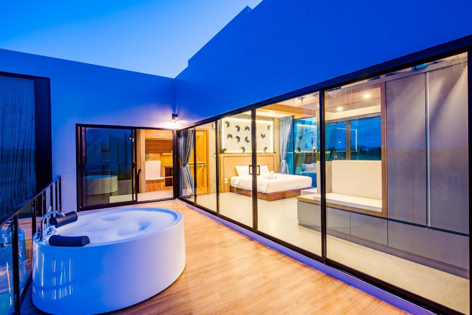 Sunset Private Pool