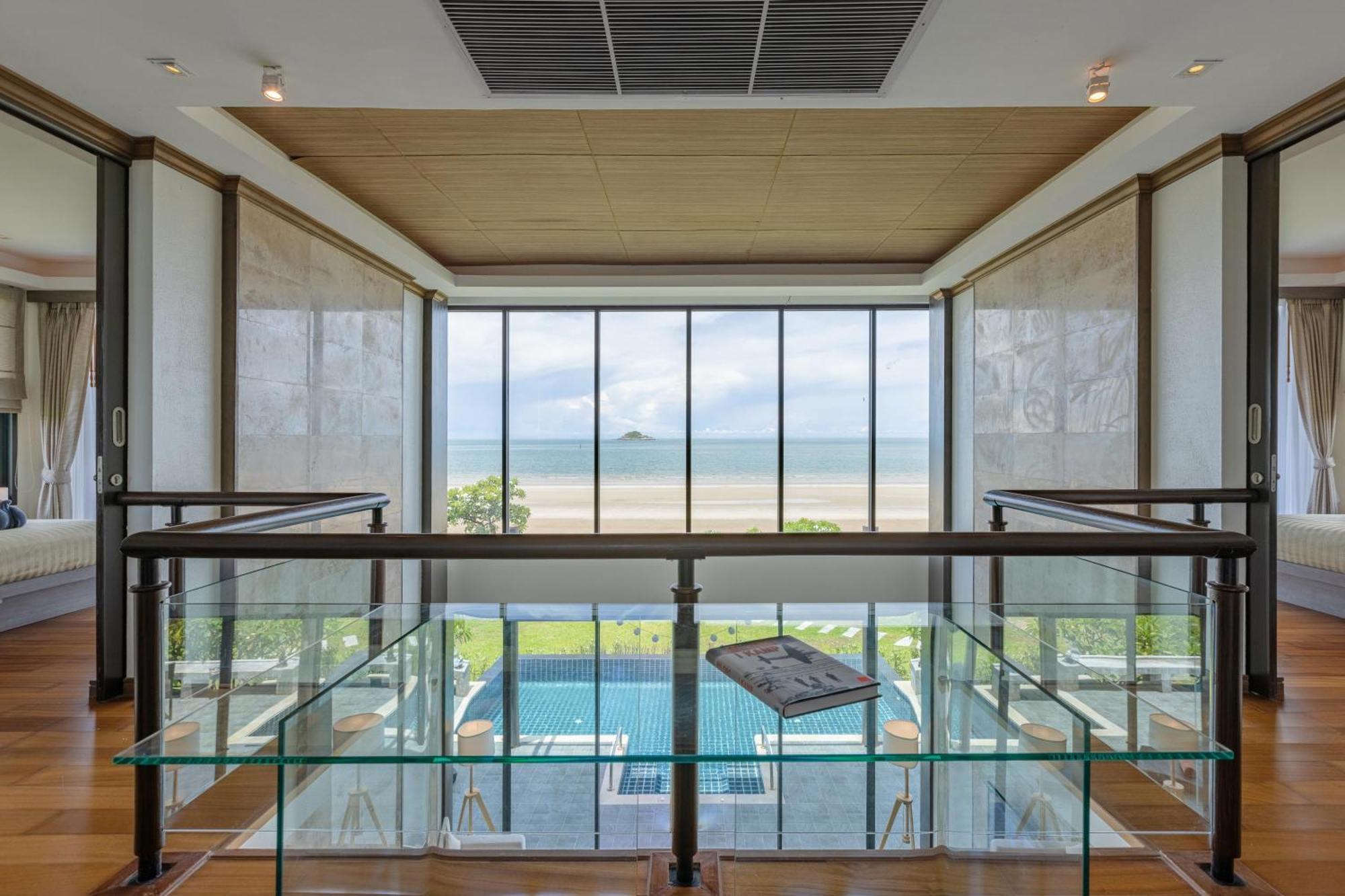 Beachfront Modern 4 Bedroom Pool - Rv Hua Hin