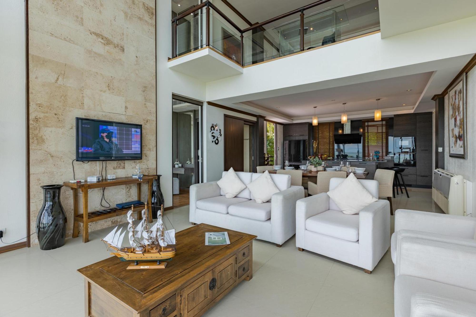 Villa Beachfront Modern 4 Bedroom Pool - Rv