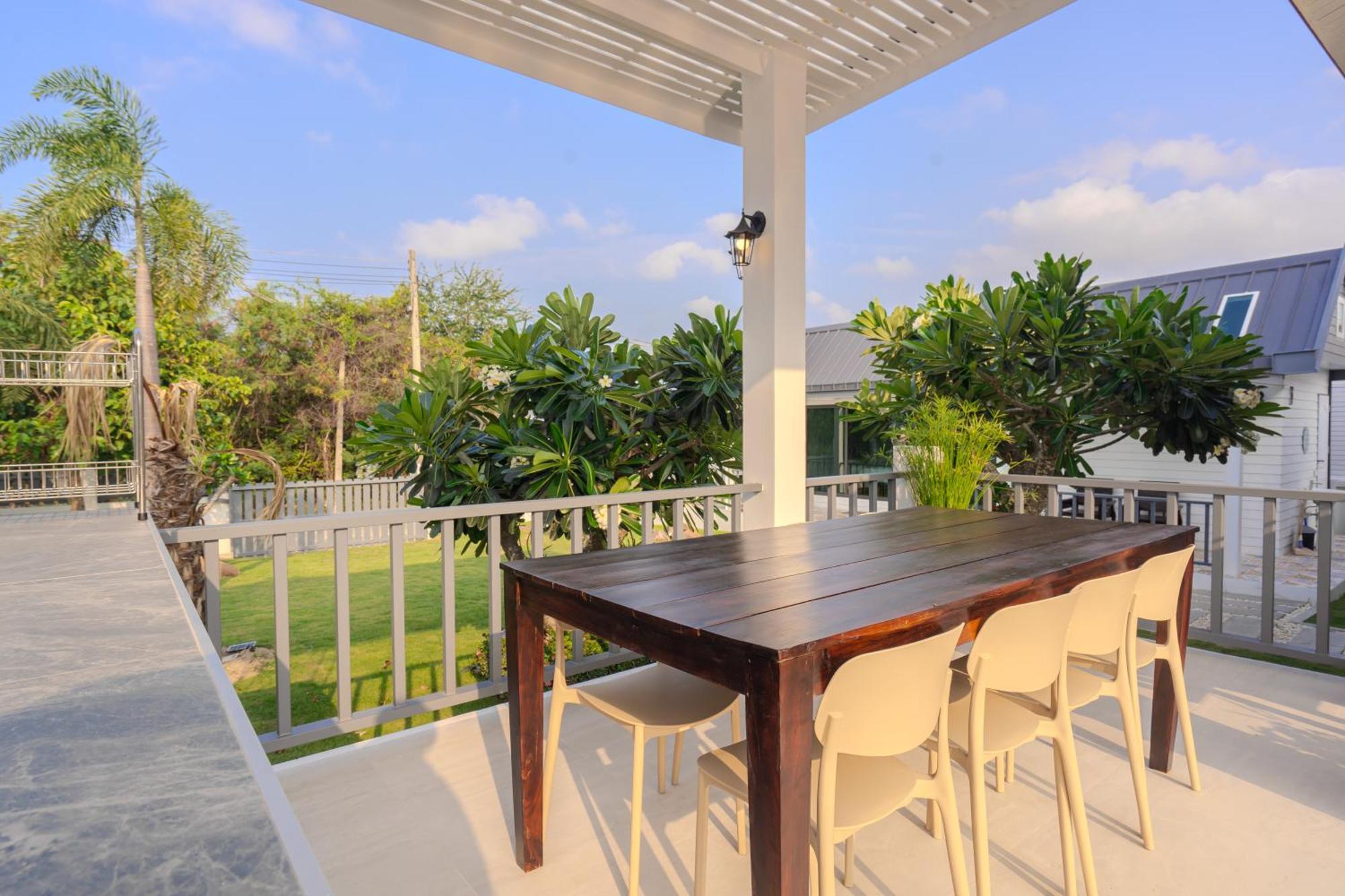 Villa Baan Kiang Lay Phu View: Private Pool In *