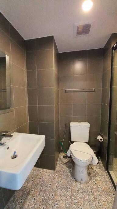 Apartment ชีวิตมีความสุข สะดวกสบาย ที่ลากาสิต้าc368 *
