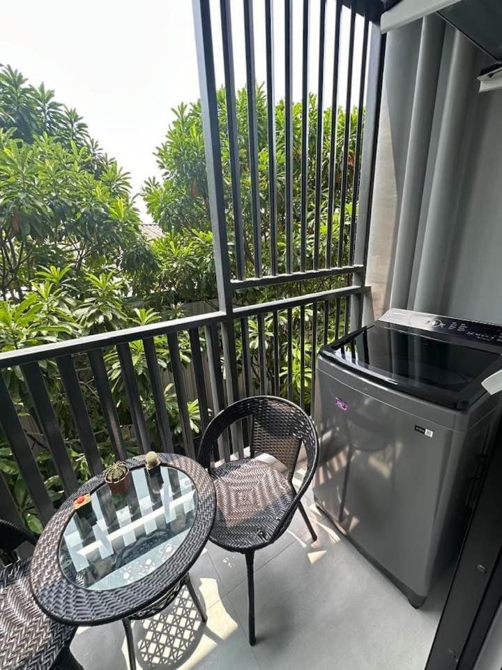 Apartment D2 Residents 433