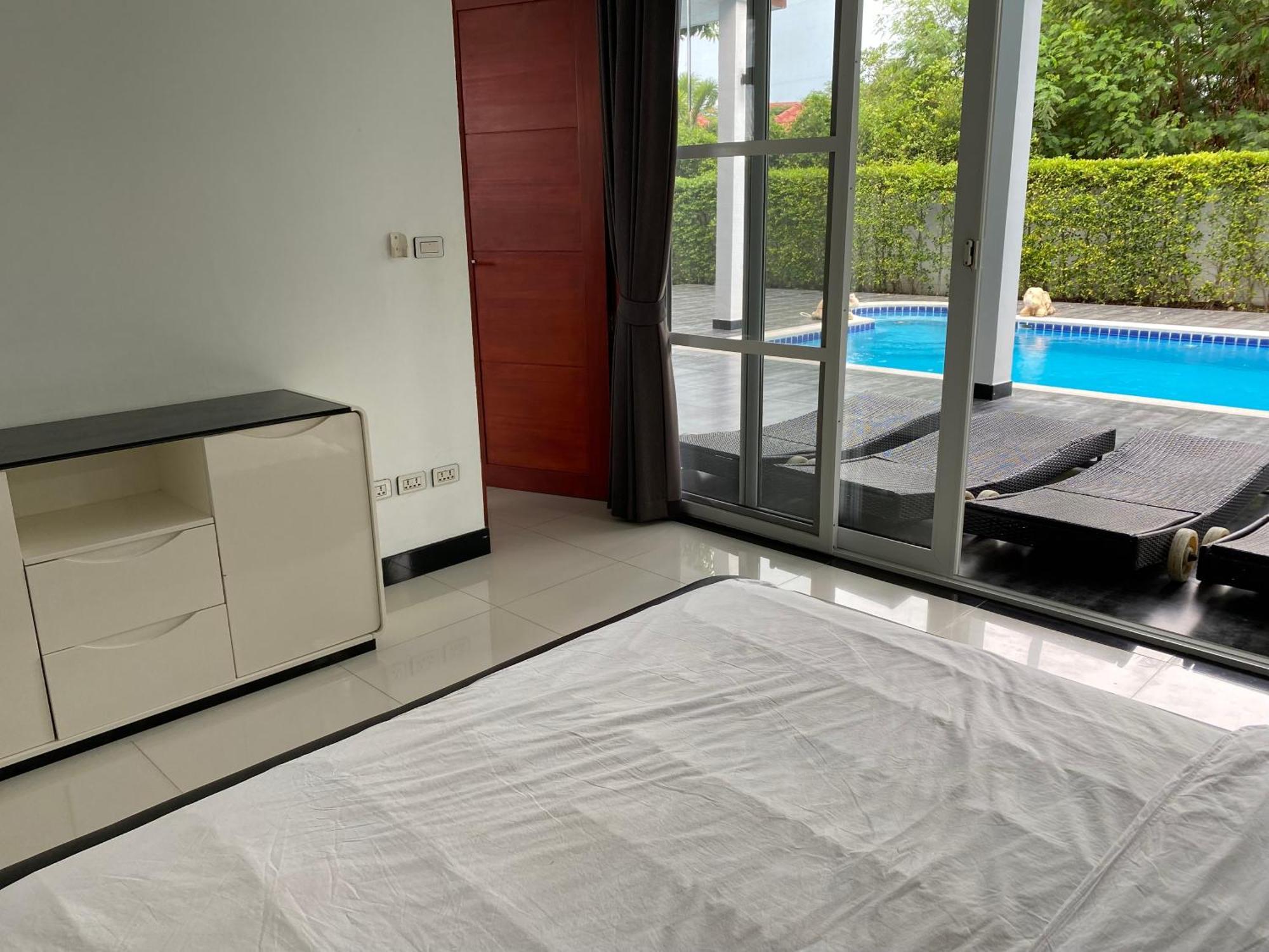 Pool Nong Kae Near Bluport Just 4 Mins Drive 3 Bed And Ensuite Bathroom Less Than 10 Mins Drive To The And Takiab * Hua Hin