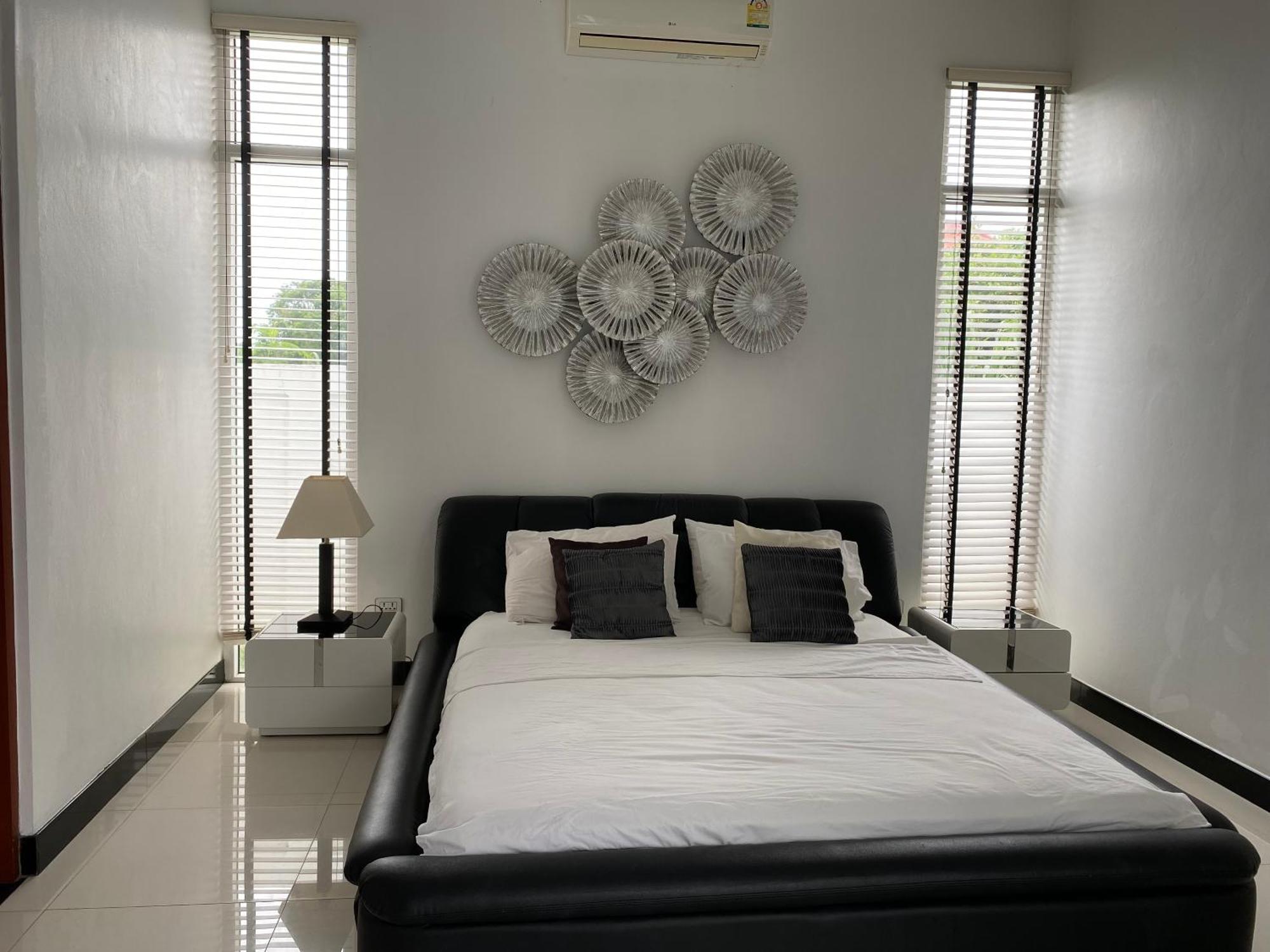 Pool Nong Kae Near Bluport Just 4 Mins Drive 3 Bed And Ensuite Bathroom Less Than 10 Mins Drive To The And Takiab