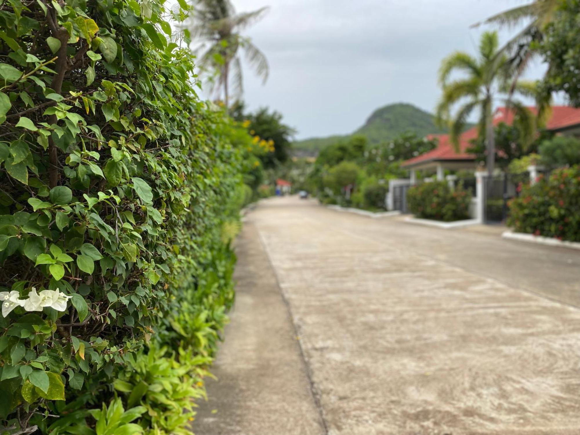 Pool Nong Kae Near Bluport Just 4 Mins Drive 3 Bed And Ensuite Bathroom Less Than 10 Mins Drive To The And Takiab * Hua Hin