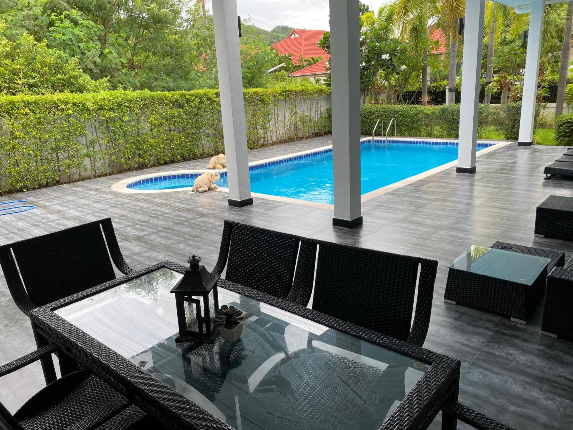Pousada Pool Nong Kae Near Bluport Just 4 Mins Drive 3 Bed And Ensuite Bathroom Less Than 10 Mins Drive To The And Takiab Hua Hin