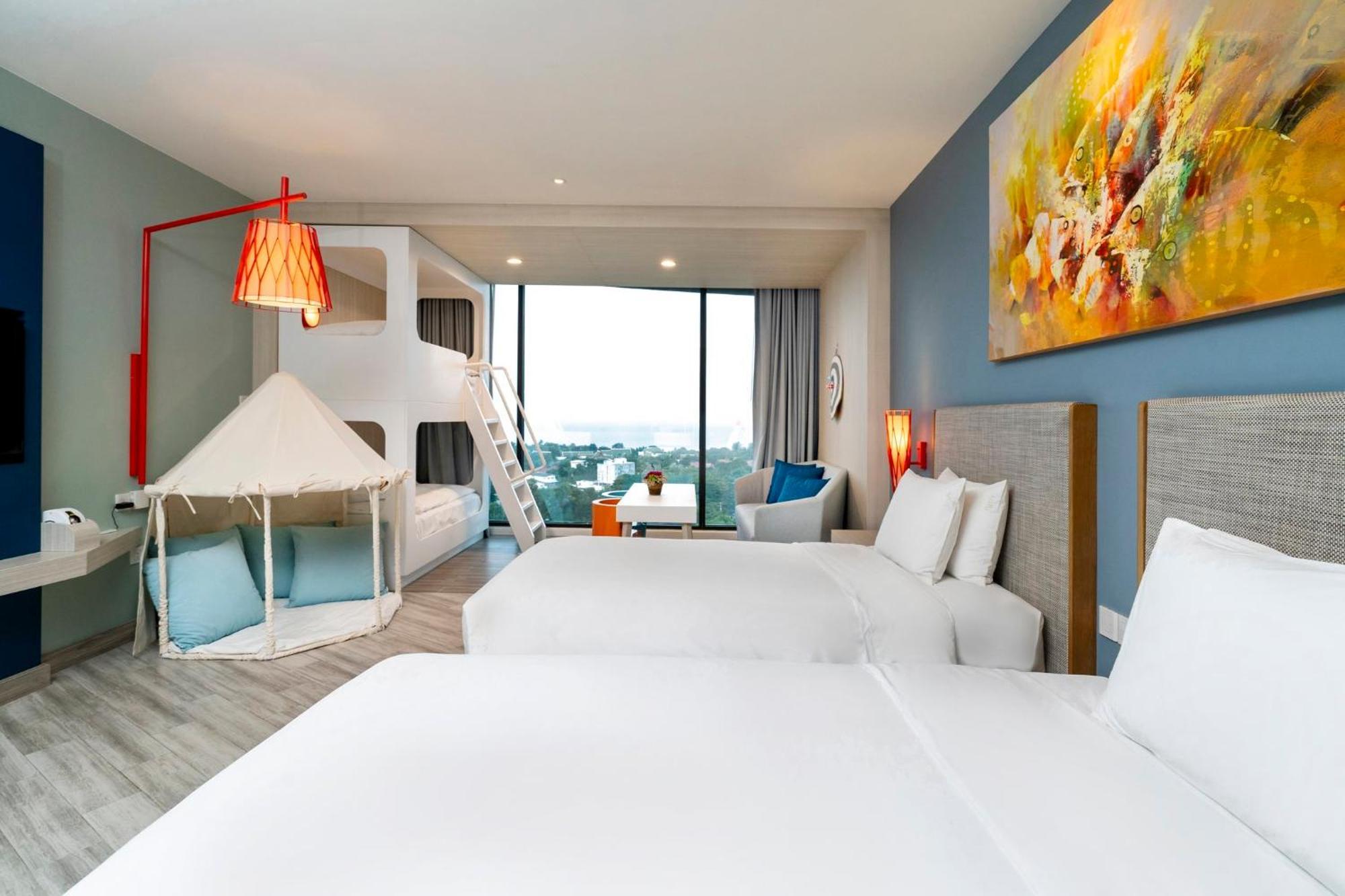 Vana Nava Hua Hin, An Ihg