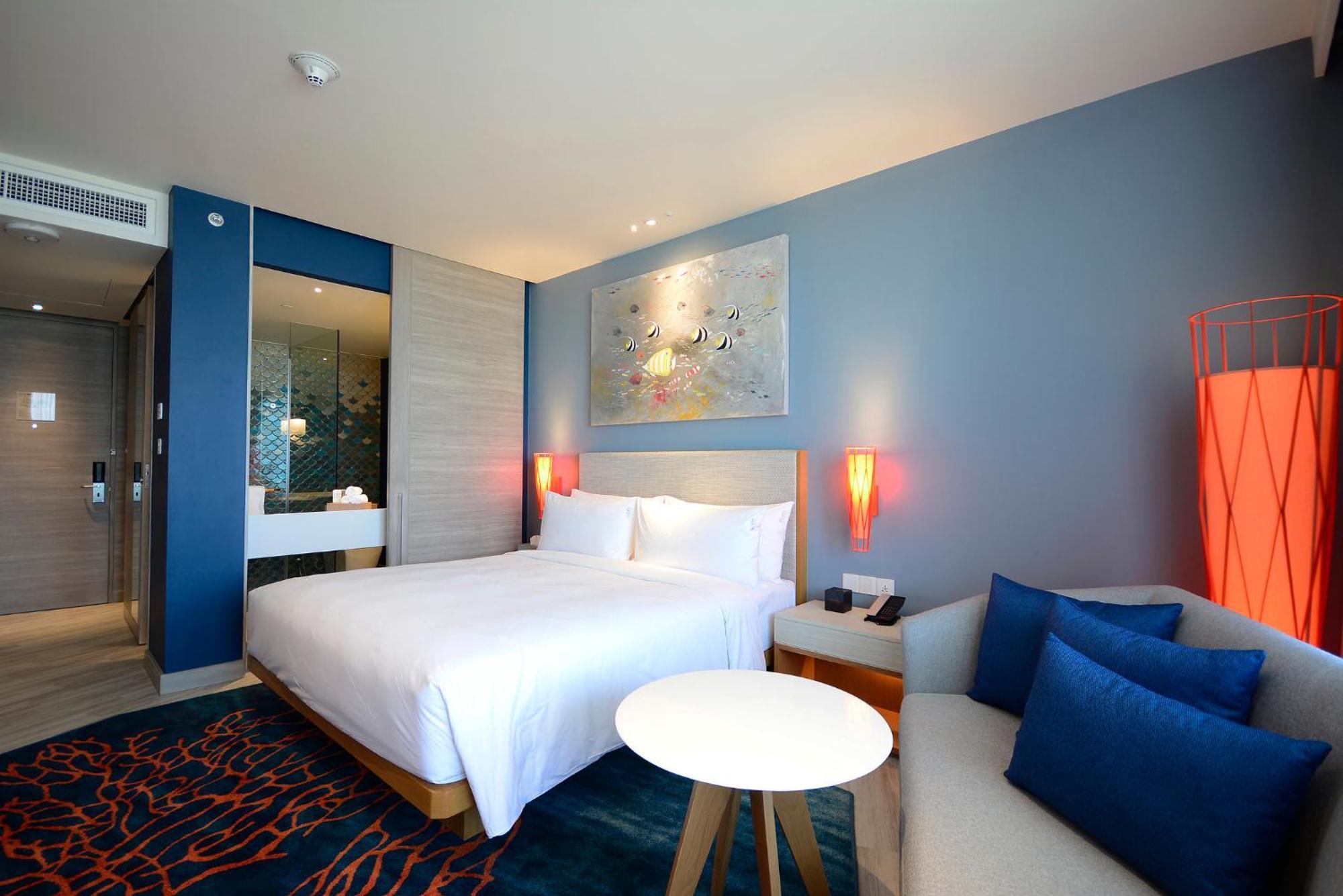Vana Nava Hua Hin, An Ihg