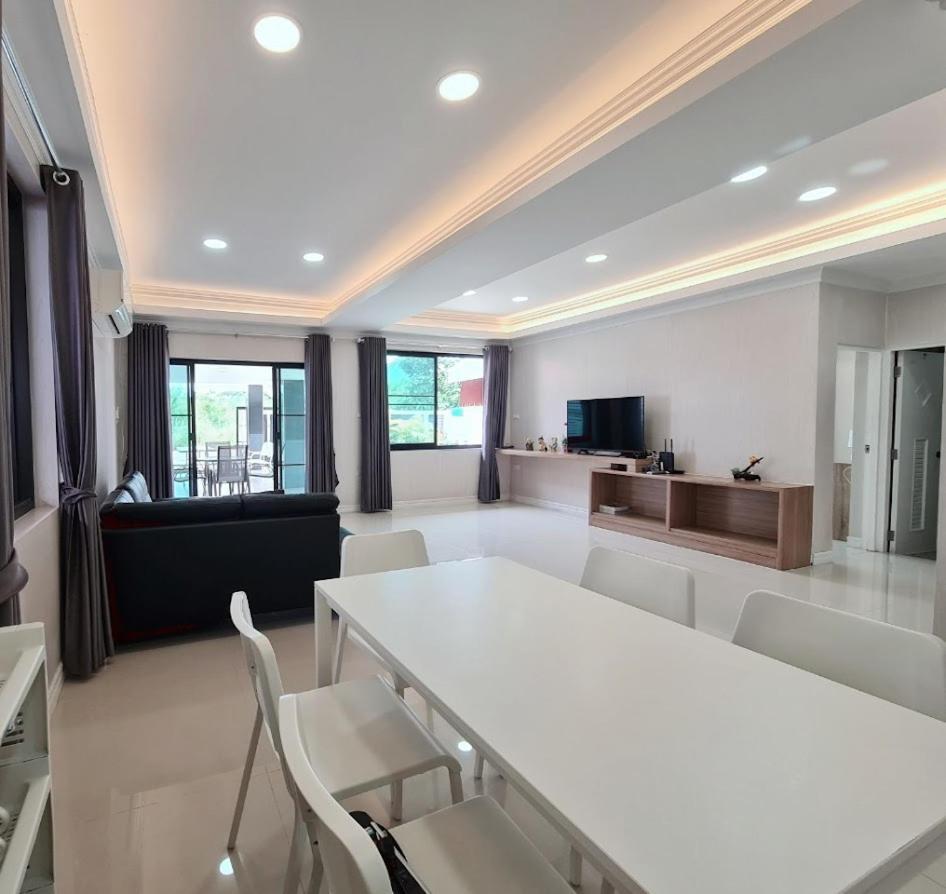 Baan Sasithorn Holiday home *