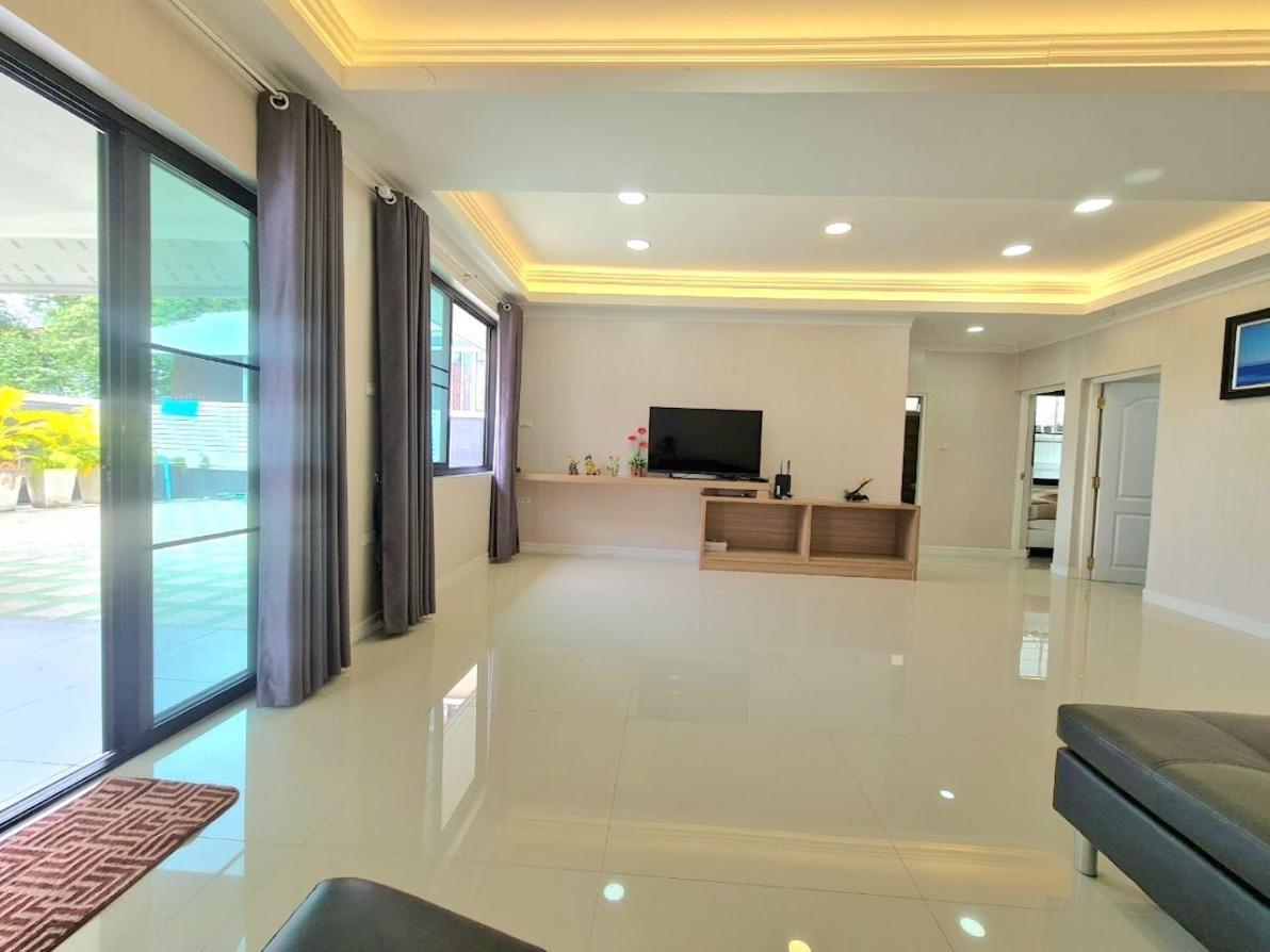 Baan Sasithorn Holiday home