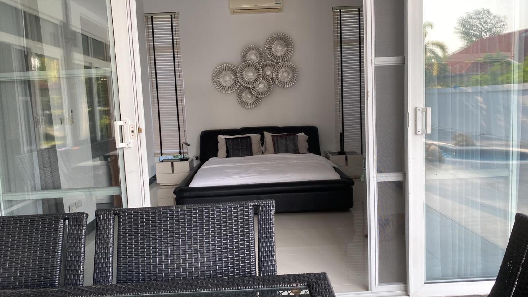 Pool Nong Kae Near Bluport Just 4 Mins Drive 3 Bed And Ensuite Bathroom Less Than 10 Mins Drive To The And Takiab Pousada