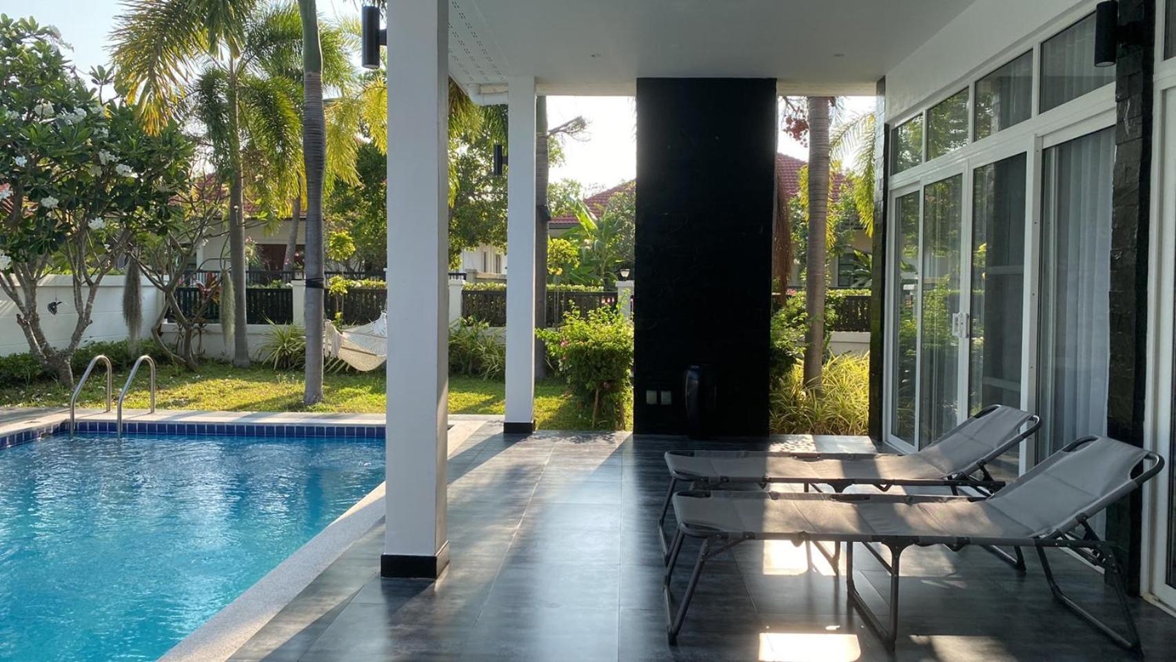Pool Nong Kae Near Bluport Just 4 Mins Drive 3 Bed And Ensuite Bathroom Less Than 10 Mins Drive To The And Takiab