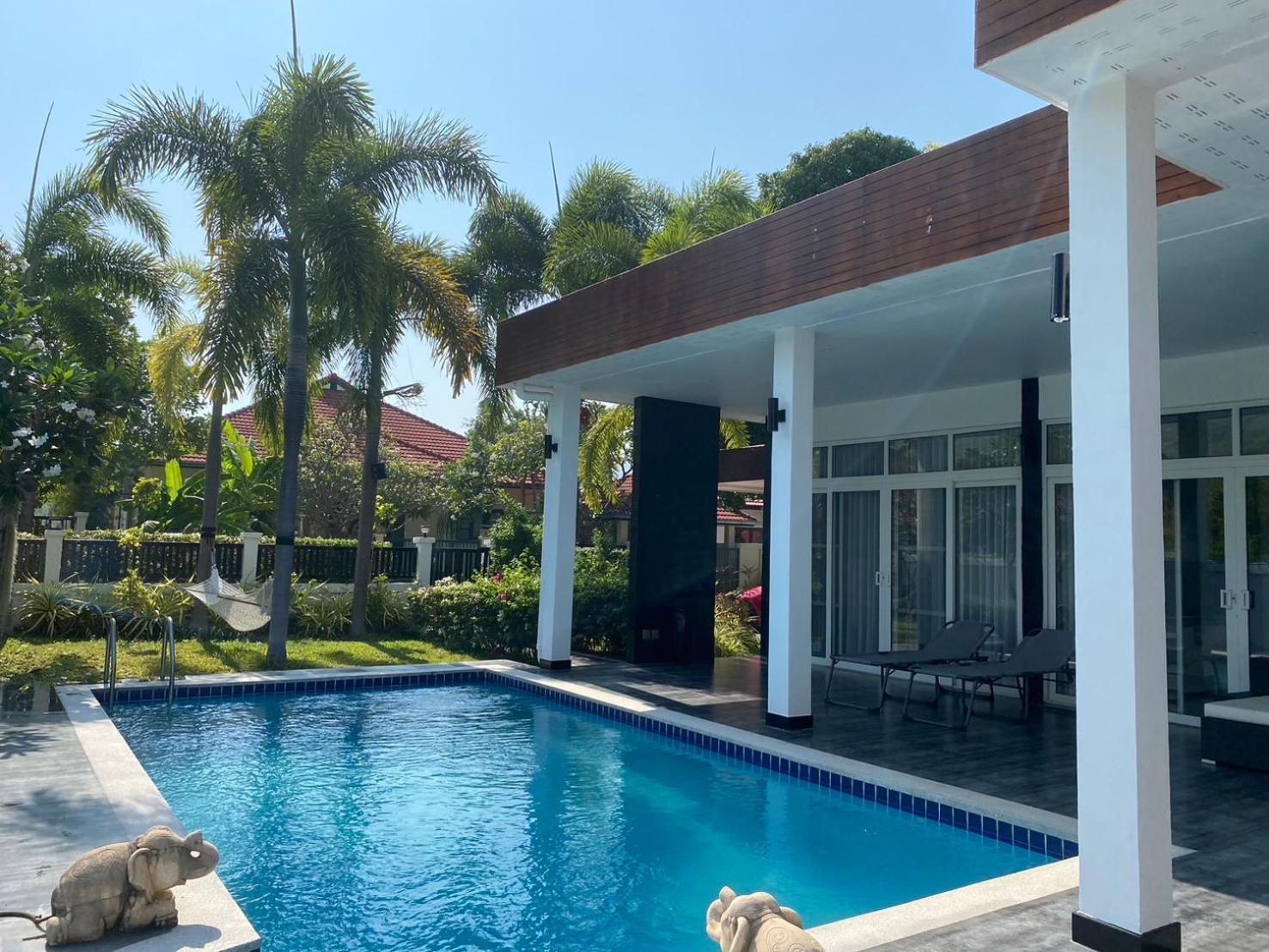 Pool Nong Kae Near Bluport Just 4 Mins Drive 3 Bed And Ensuite Bathroom Less Than 10 Mins Drive To The And Takiab * Hua Hin