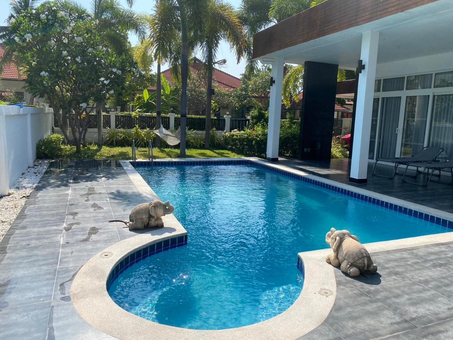 Pool Nong Kae Near Bluport Just 4 Mins Drive 3 Bed And Ensuite Bathroom Less Than 10 Mins Drive To The And Takiab