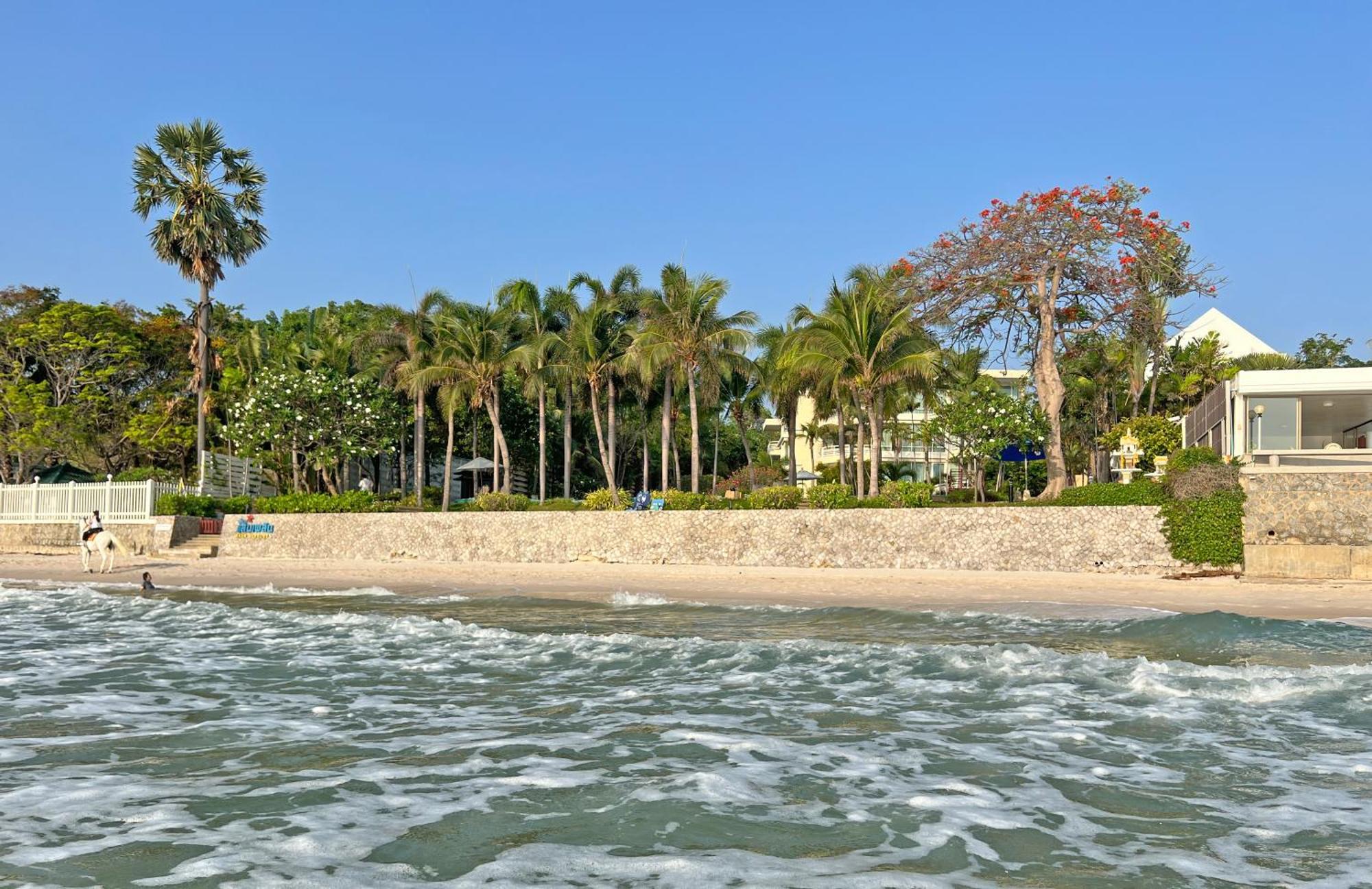 Apartment 2br Beachfront In Huahin, Baan Saen Ploen *