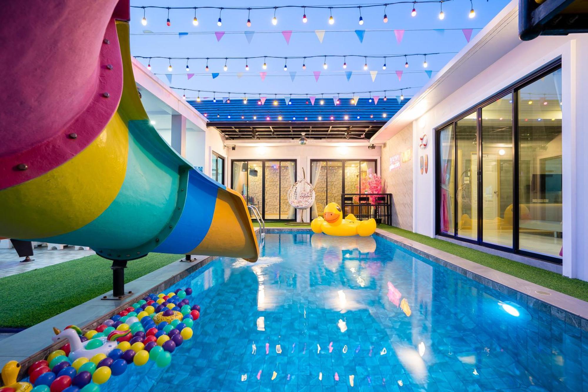 นาวาพูลวิลล่าหัวหิน Vip Apartment *