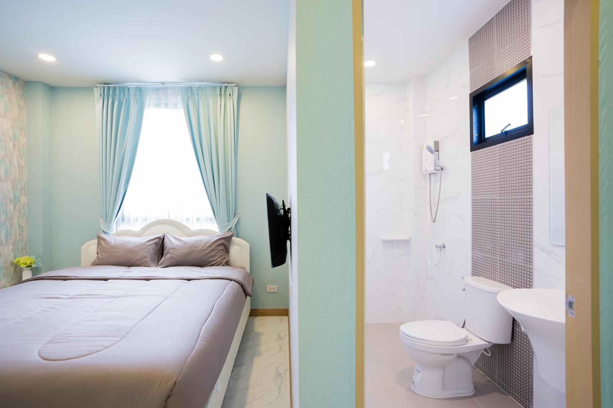 นาวาพูลวิลล่าหัวหิน Vip Apartment *