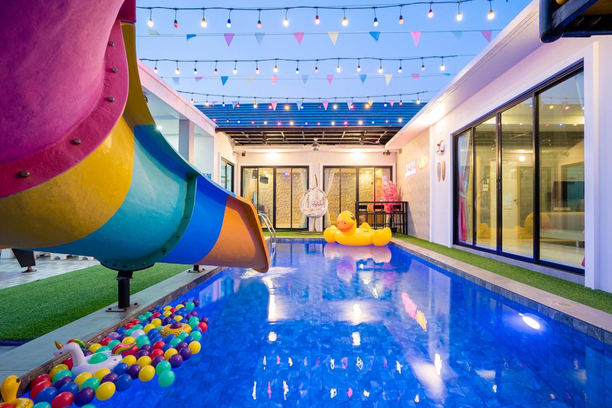 นาวาพูลวิลล่าหัวหิน Vip Apartment *