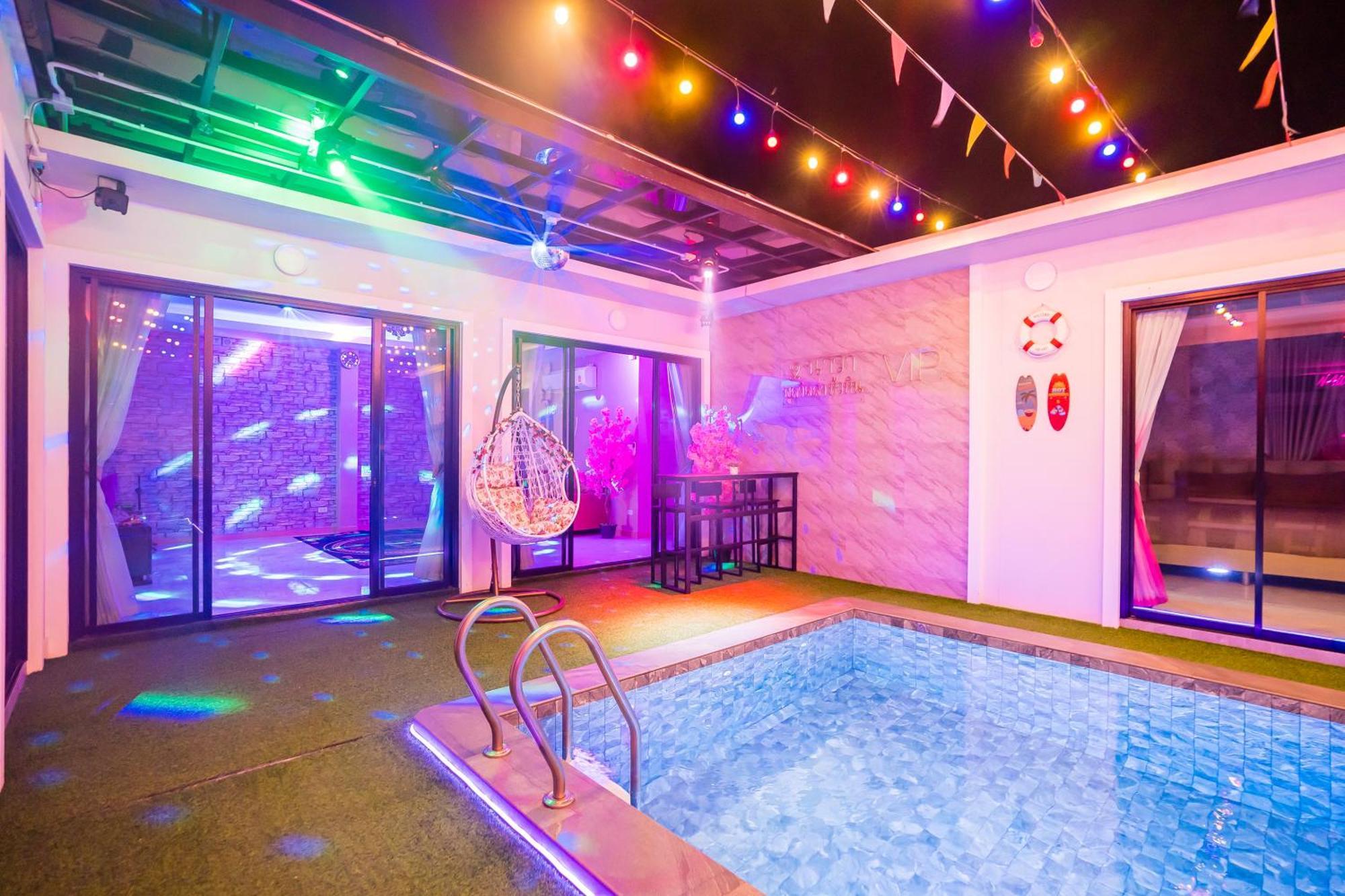 นาวาพูลวิลล่าหัวหิน Vip Apartment *