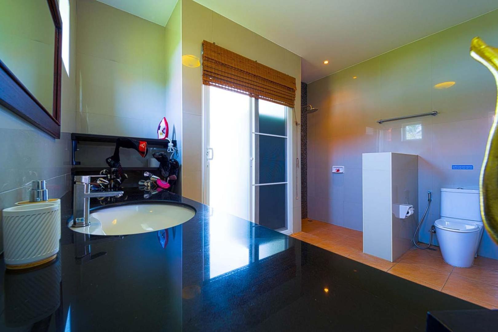 Vakantiehuis 2 Bedroom Private Pool Bali Style B98