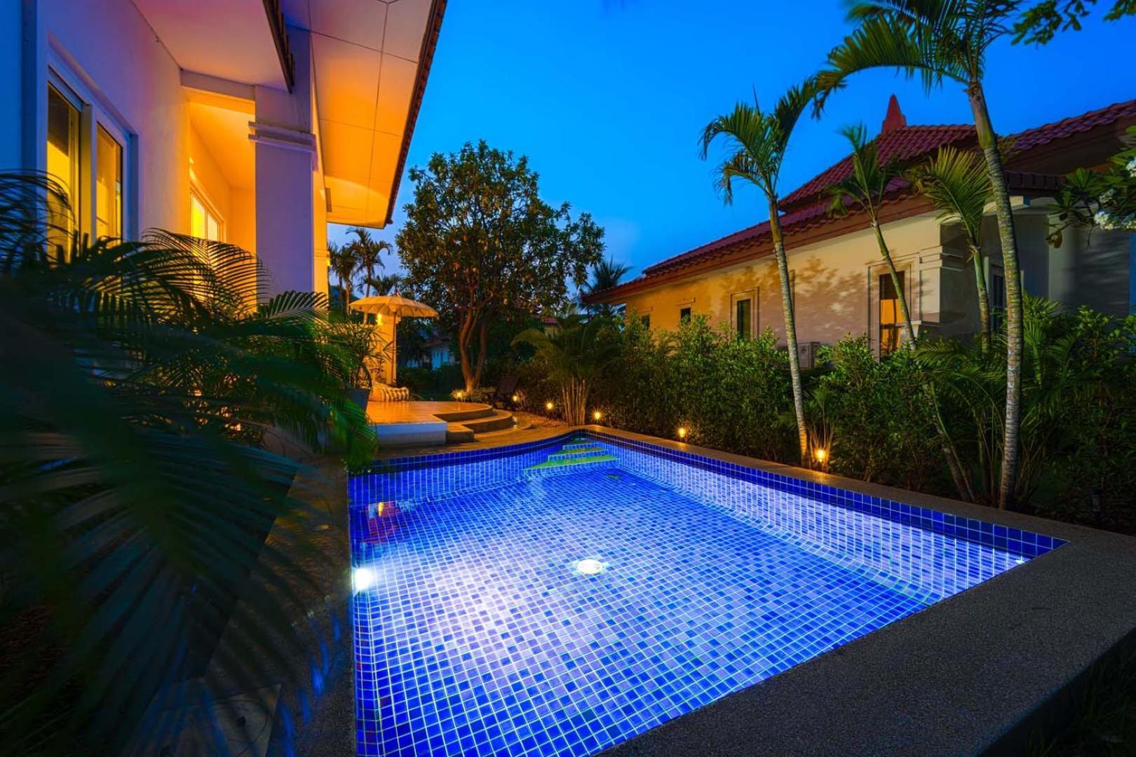 2 Bedroom Private Pool Bali Style B98 Vakantiehuis HHQ