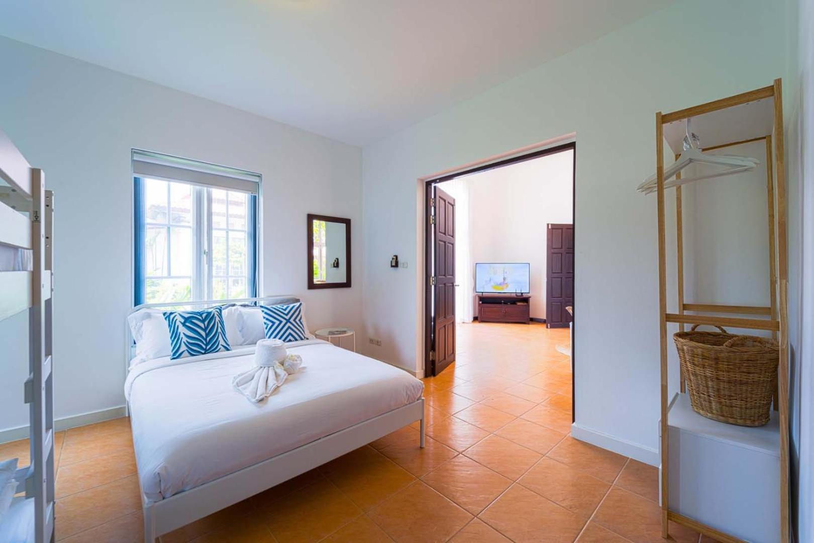 2 Bedroom Private Pool Bali Style B98 *