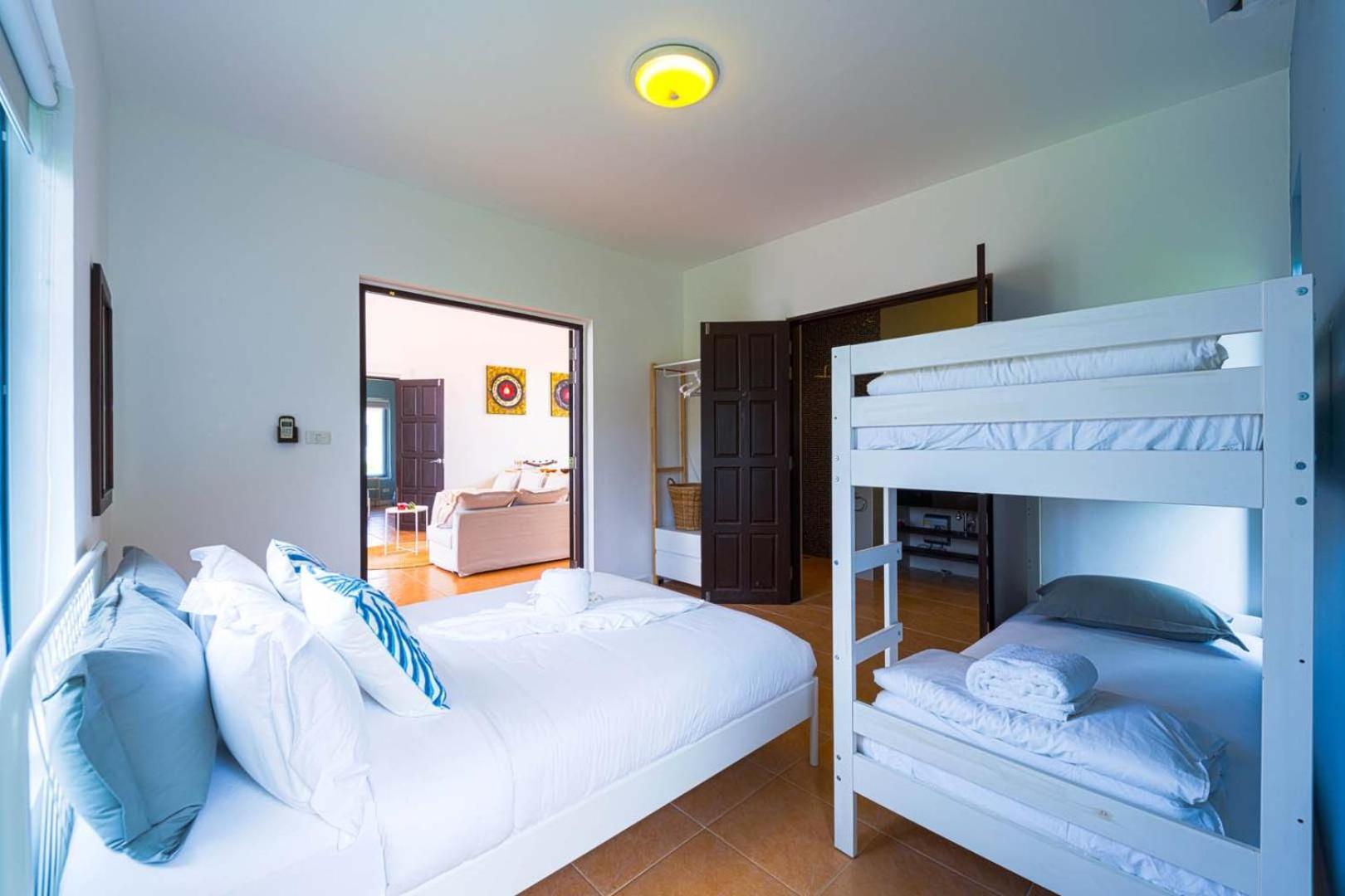 2 Bedroom Private Pool Bali Style B98 Vakantiehuis *