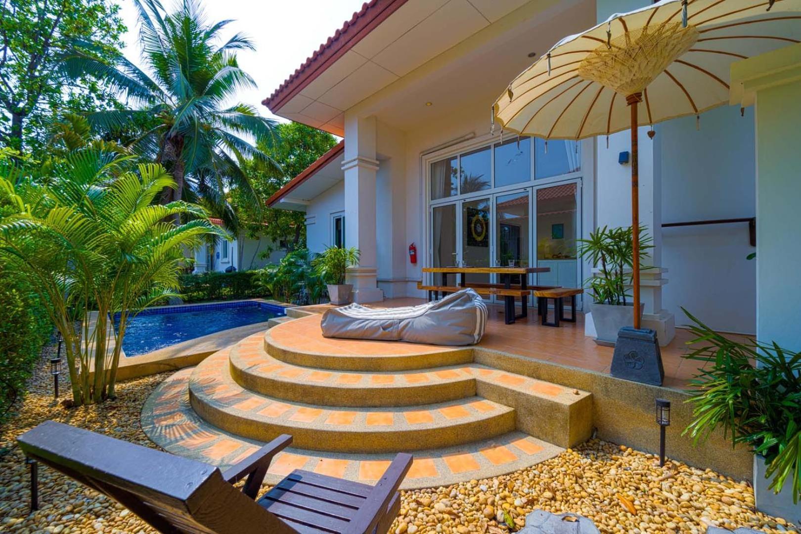 Vakantiehuis 2 Bedroom Private Pool Bali Style B98 *