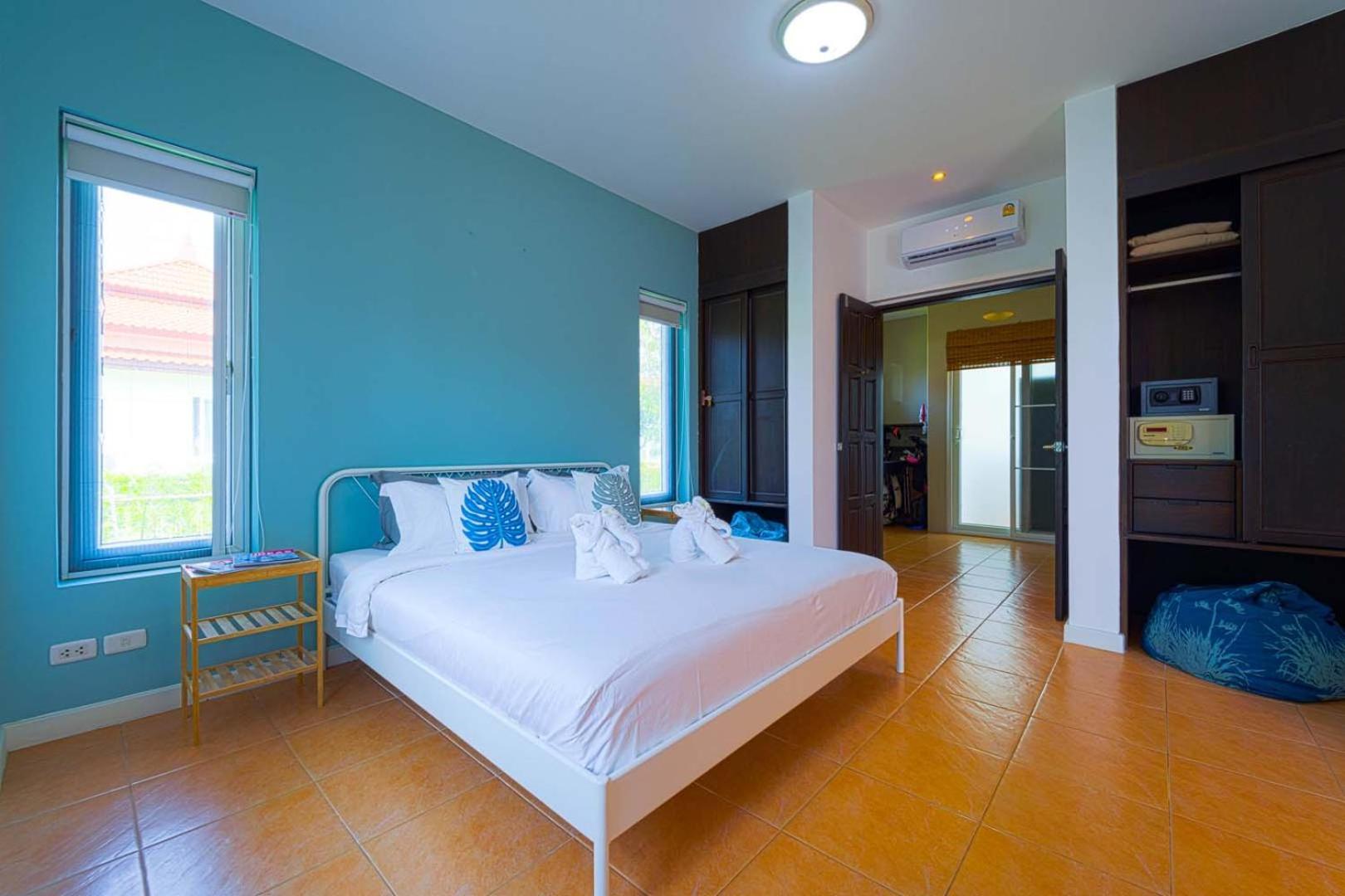 2 Bedroom Private Pool Bali Style B98 * HHQ