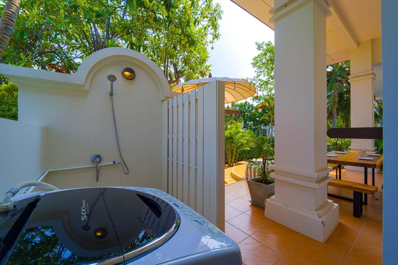 Vakantiehuis 2 Bedroom Private Pool Bali Style B98