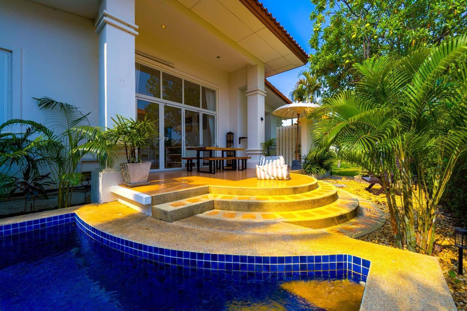 2 Bedroom Private Pool Bali Style B98 *
