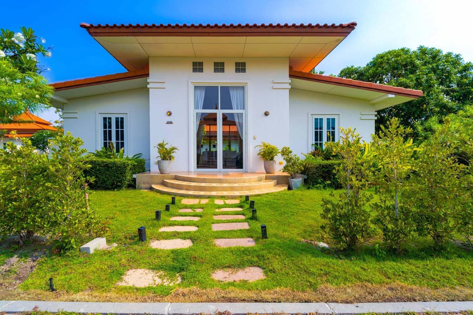 2 Bedroom Private Pool Bali Style B98 * HHQ