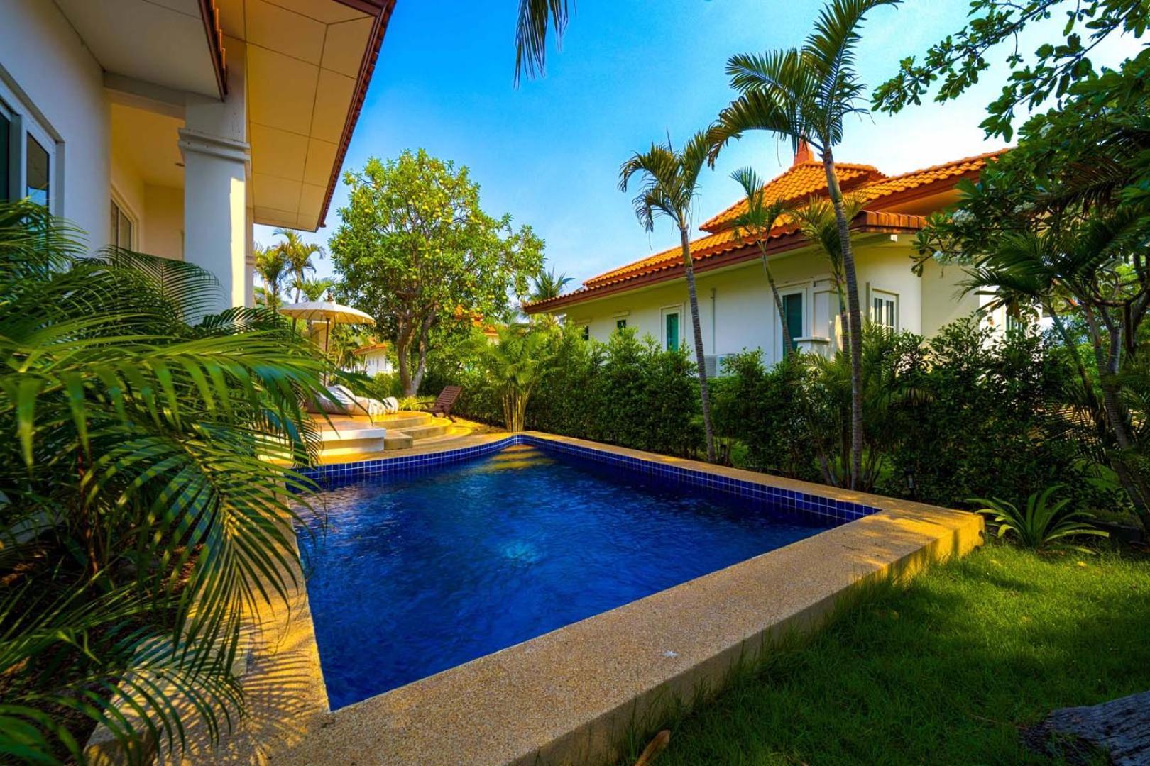 Vakantiehuis 2 Bedroom Private Pool Bali Style B98