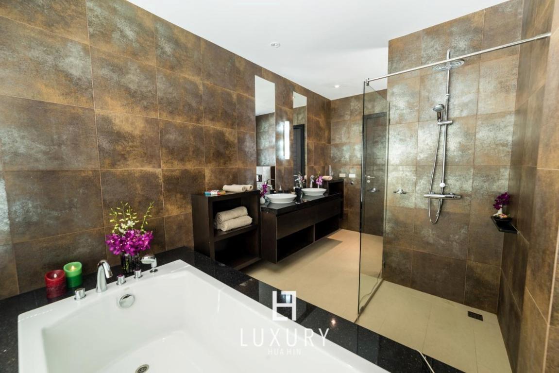 Villa 5 Bedroom Amazing Pool In Ts1 Hua Hin