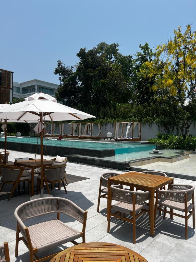 Intercontinental Residences Beachfront