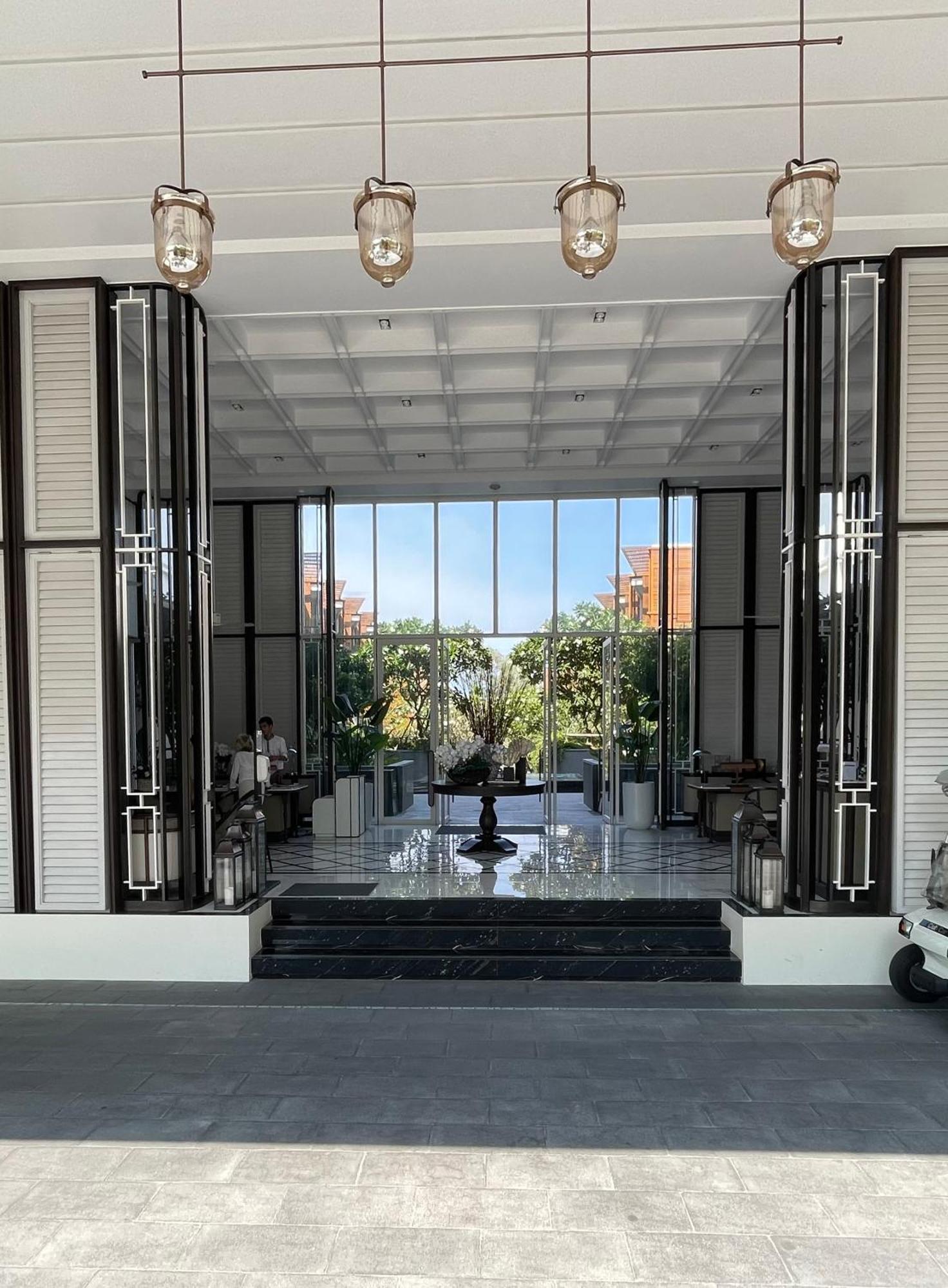 Apartment Intercontinental Residences Beachfront *
