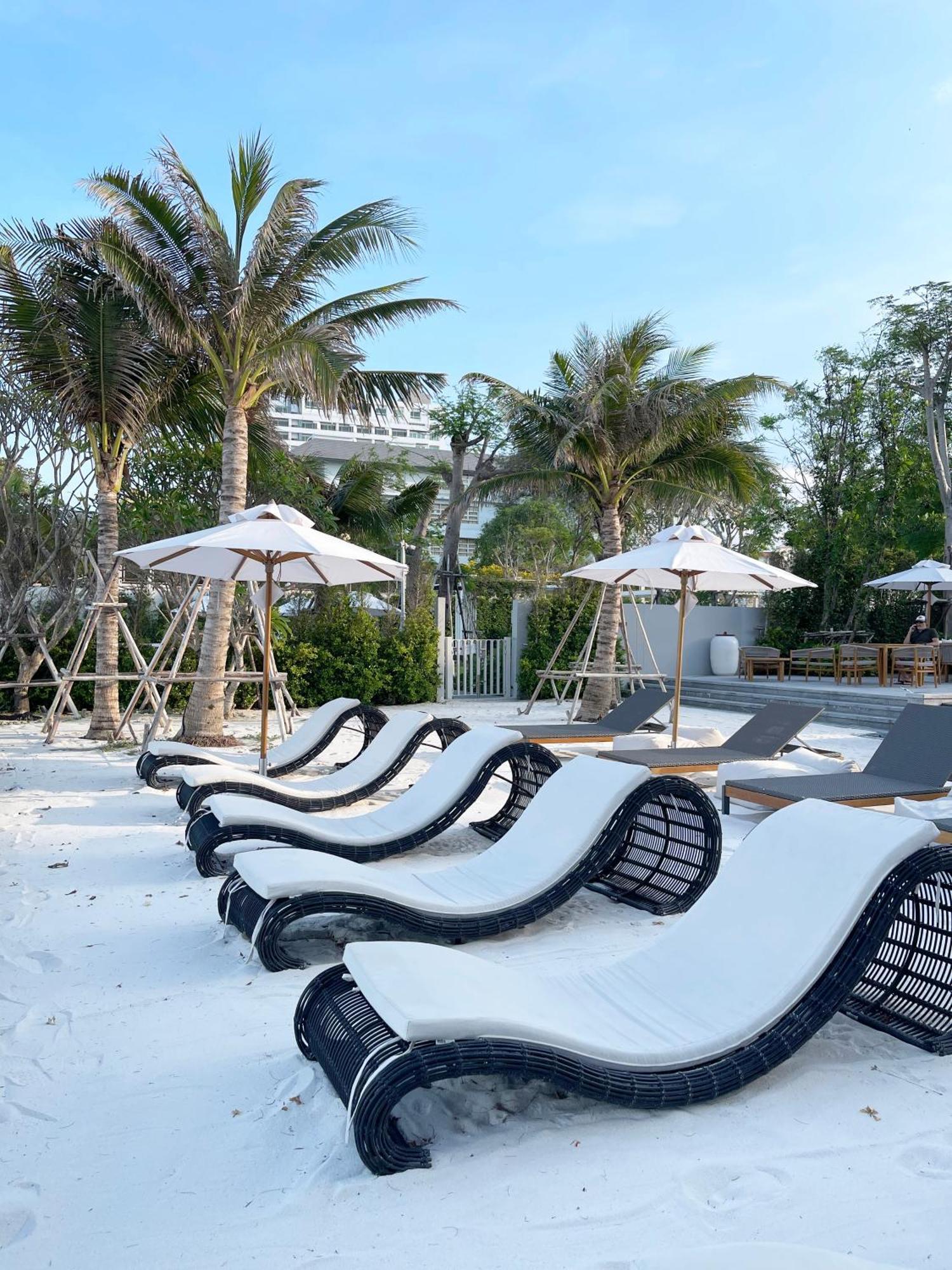 Intercontinental Residences Beachfront