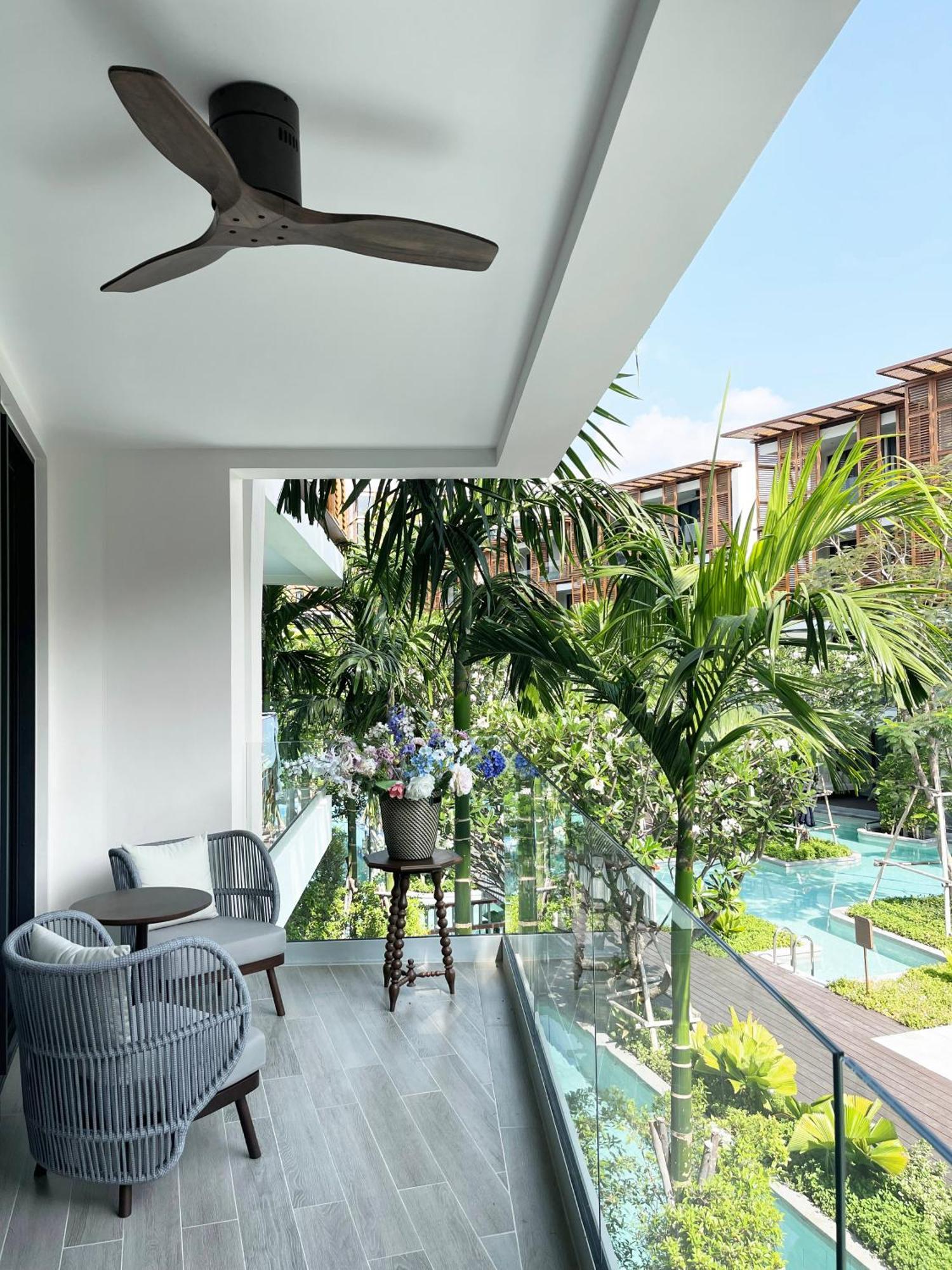 Intercontinental Residences Beachfront