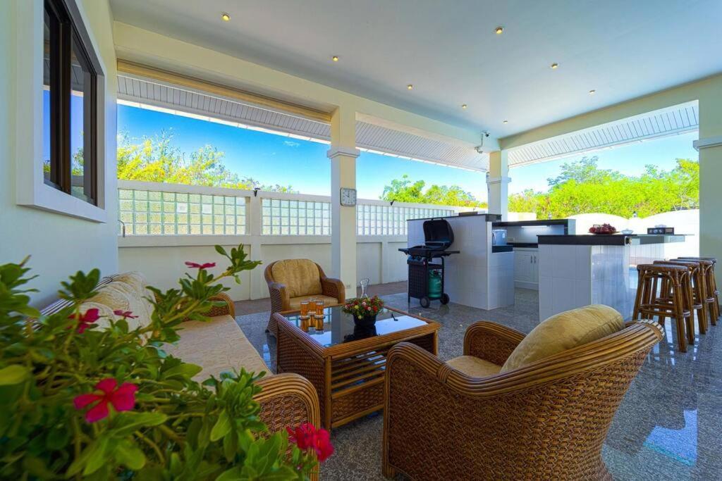Private 3 Bedroom Pool Pv7
