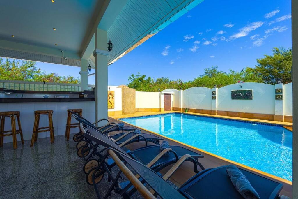Private 3 Bedroom Pool Pv7