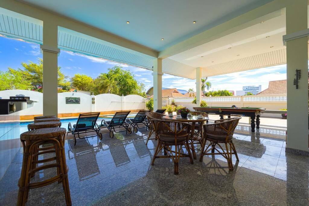 Private 3 Bedroom Pool Pv7 HHQ